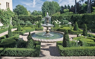 GARDEN SCULPTURE IDEAS