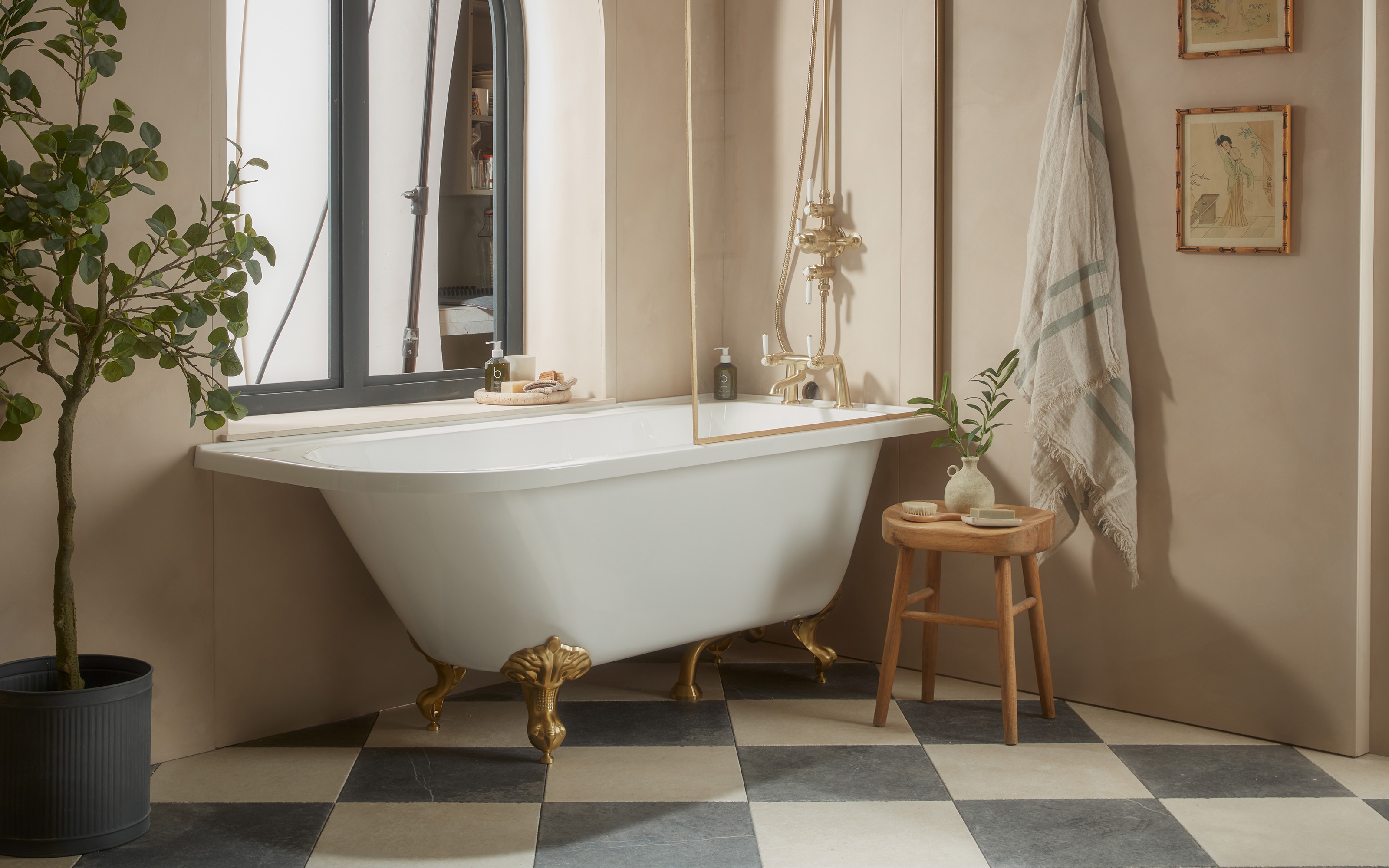 HOW TO CHOOSE A BATH